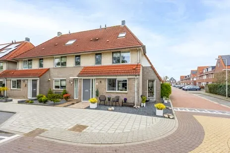 Hoekwoning te koop: Molenlaan 42, Groot-Ammers-Dorp Groot-Ammers