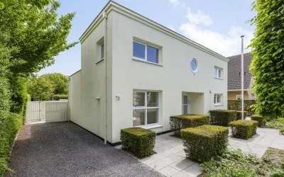 Twee-onder-één-kap te koop: Molenlaan 75, Treslong Hillegom