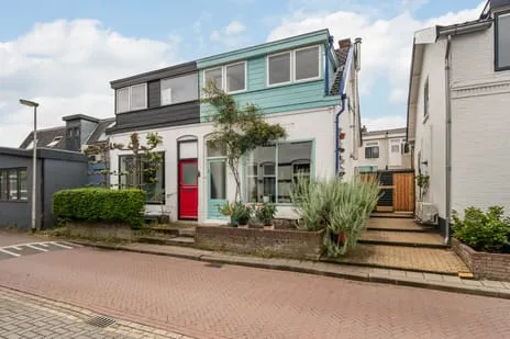 Tussenwoning te koop: Molenlaan 8, Verbindingslaan Bussum