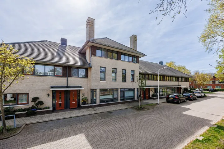 Tussenwoning te koop: Molensingel 135, Delft