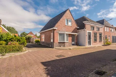 Vrijstaande woning te koop: Molenstraat 12, Farmsum Farmsum