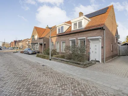 Twee-onder-één-kap te koop: Molenstraat 13, Verspreide huizen Vriezenveen ten westen van kanaal Vriezenveen
