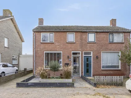 Twee-onder-één-kap te koop: Molenstraat 15, De Dreven Made
