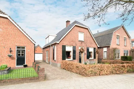 Vrijstaande woning te koop: Molenstraat 16, Stad West Rijssen
