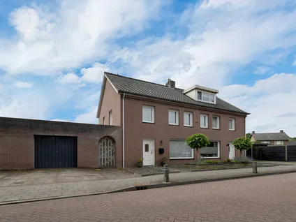 Twee-onder-één-kap te koop: Molenstraat 19, Kom Nuland Nuland