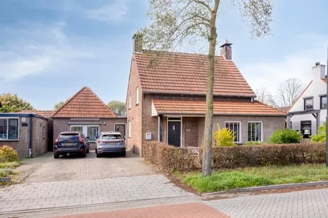 Twee-onder-één-kap te koop: Molenstraat 23, Middelrode Berlicum