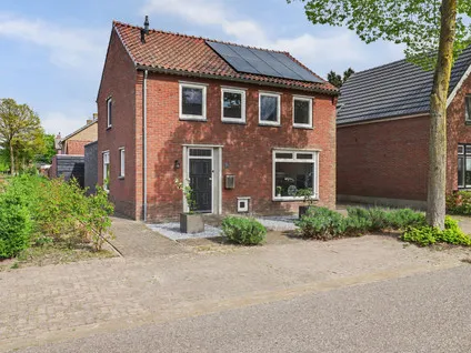 Vrijstaande woning te koop: Molenstraat 25, Reusel