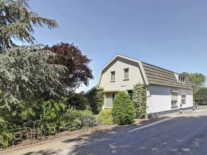 Detached house for sale: Molenstraat 30, Verspreide huizen Kerkwijk en Bruchem Kerkwijk