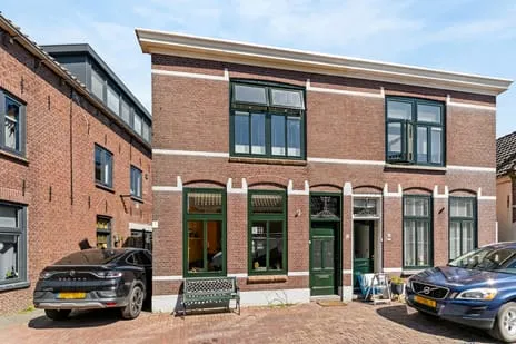 Twee-onder-één-kap te koop: Molenstraat 4, Zwammerdam Dorp Zwammerdam