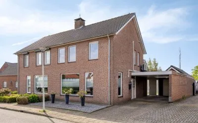 Twee-onder-één-kap te koop: Molenstraat 40, Someren centrum Someren