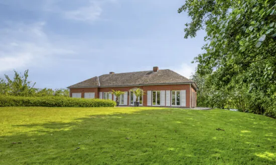 Vrijstaande woning te koop: Molenstraat 45, Westdorpe