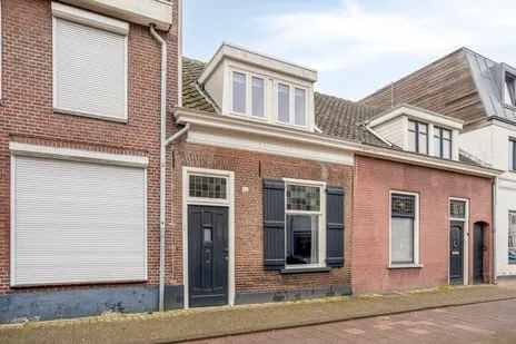 Tussenwoning te koop: Molenstraat 52, Besterd Tilburg