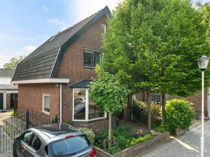 Vrijstaande woning te koop: Molenstraat 57, Dorp Zoetermeer
