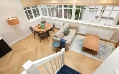 Studio te huur: Molenstraat 5C, 'S-Gravenhage