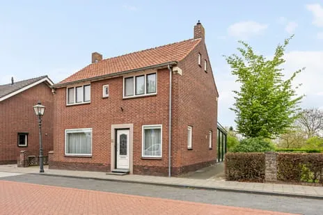 Twee-onder-één-kap te koop: Molenstraat Zuid 24, Stevensweert waaronder Bilt Stevensweert