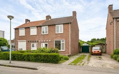 Twee-onder-één-kap te koop: Molenveldweg 33, Sevenum Sevenum