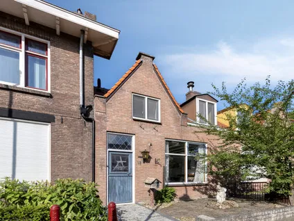Tussenwoning te koop: Molenvlietsestraat 13, Tholen Tholen