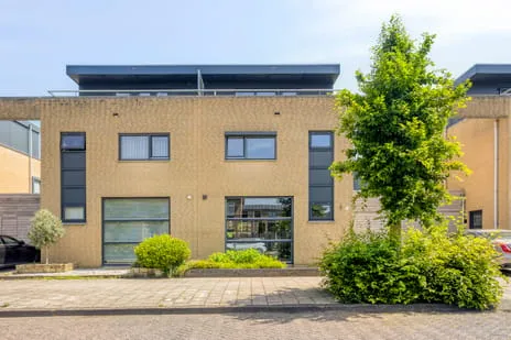Tussenwoning te koop: Molenvlietstraat 11, Laageinde Waalwijk