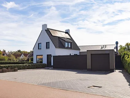 Detached house for sale: Molenweg 15, Ouddorp centrum Ouddorp