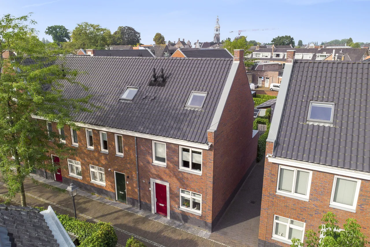 Hoekwoning te koop: Molenweg 24, Nijkerk