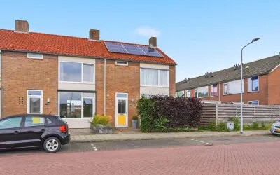 Corner house for sale: Molenweg 24, Molenweg e.o. Oost-Souburg