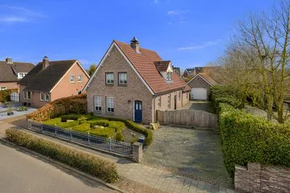 Vrijstaande woning te koop: Molenweg 25, Groeningen Centrum Groeningen