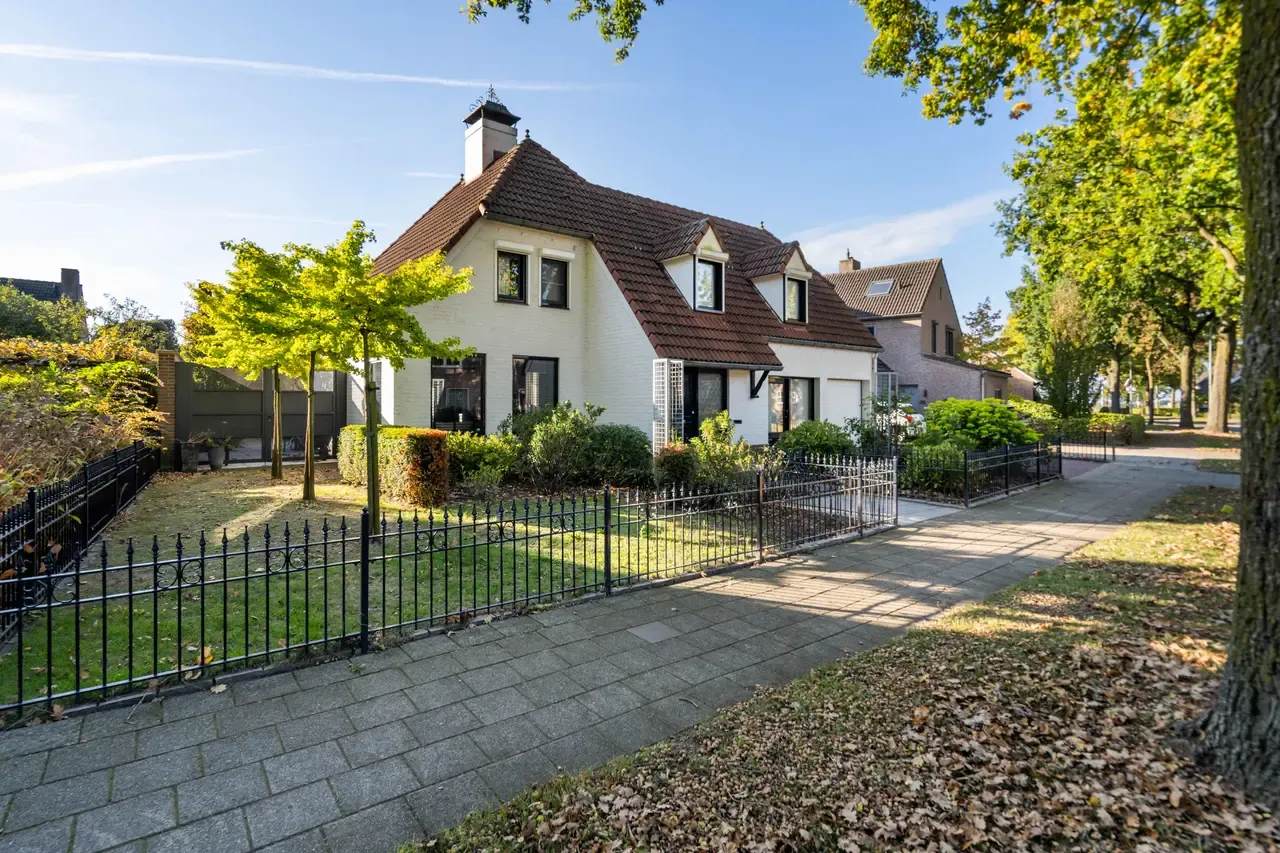 Vrijstaande woning te koop: Molenweg 37, Nederweert