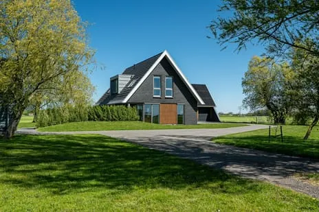 Vrijstaande woning te koop: Molenweg 4, Hitzum