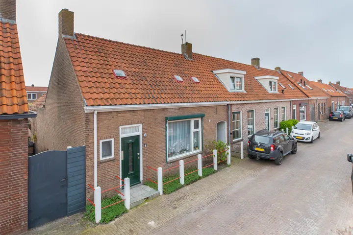 Hoekwoning te koop: Molenweg 6, Westkapelle