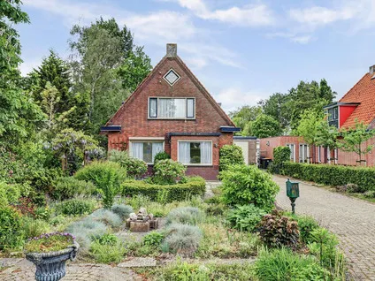 Vrijstaande woning te koop: Molenweg 67, Oosterland Oosterland