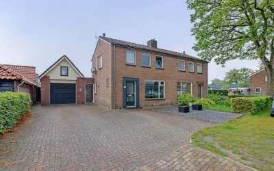 Twee-onder-één-kap te koop: Molenweg 8, Havelte Havelte