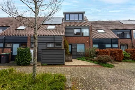 Tussenwoning te koop: Molenweide 25, Molendijk Castricum