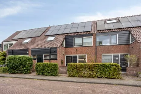 Tussenwoning te koop: Molenweide 42, Molendijk Castricum