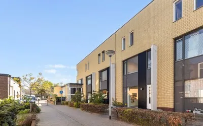 Tussenwoning te koop: Molenwiek 64, Apeldoorn