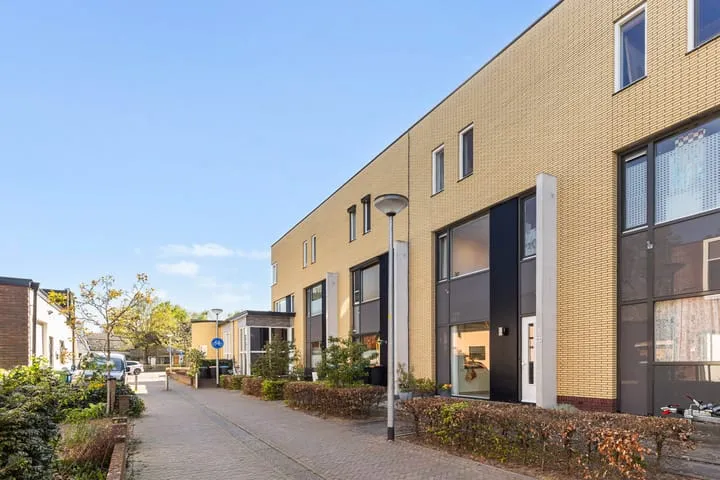 Tussenwoning te koop: Molenwiek 64, Welgelegen Apeldoorn