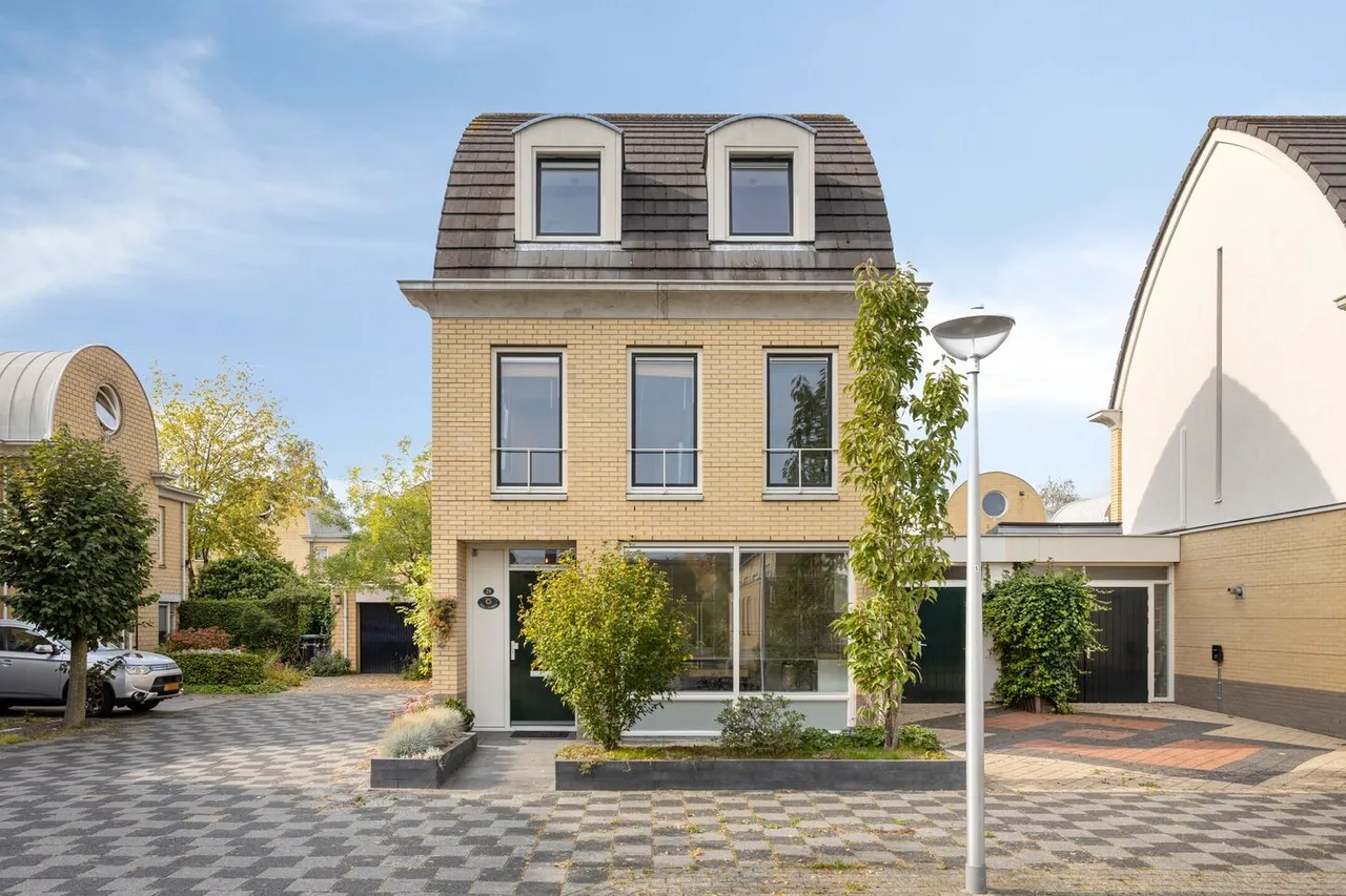 Hoekwoning te koop: Molièrelaan 24, Eindhoven