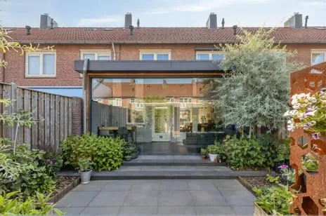 Tussenwoning te koop: Molstraat 7, Kronehoef Eindhoven