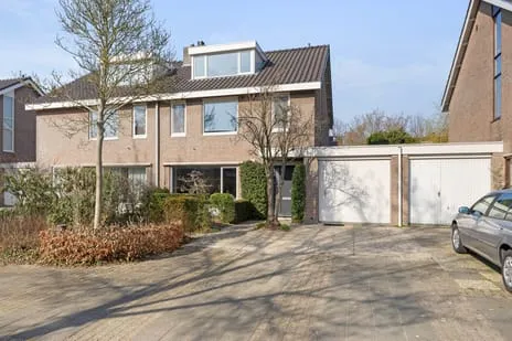 Tussenwoning te koop: Molvense Erven 240, Nuenen-Zuid Nuenen