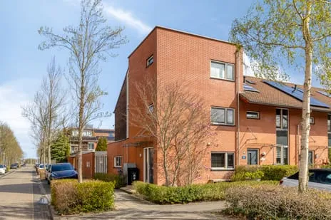 Hoekwoning te koop: Mondriaanweg 5, Tussen de Vaarten Z.- Noordoost Almere