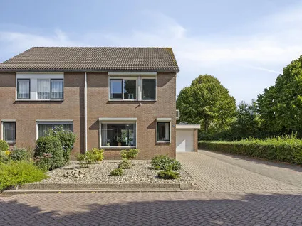 Hoekwoning te koop: Monnetstraat 52, Methen Zevenaar