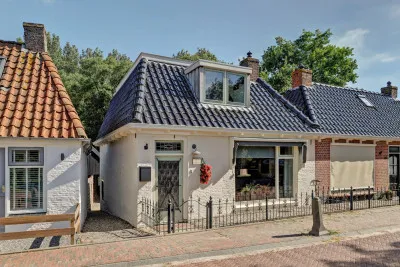 Twee-onder-één-kap te koop: Monnikebildtdijk 45, Oudebildtzijl Oudebildtzijl