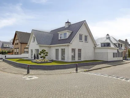 Vrijstaande woning te koop: Monnikenmoer 3, Sprundel Sprundel