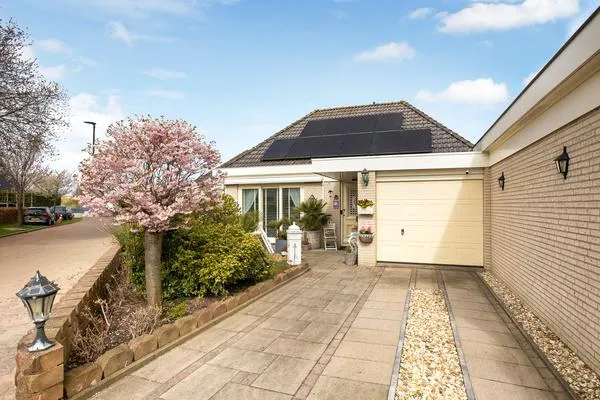Tussenwoning te koop: Monniksrob 12, Heerhugowaard