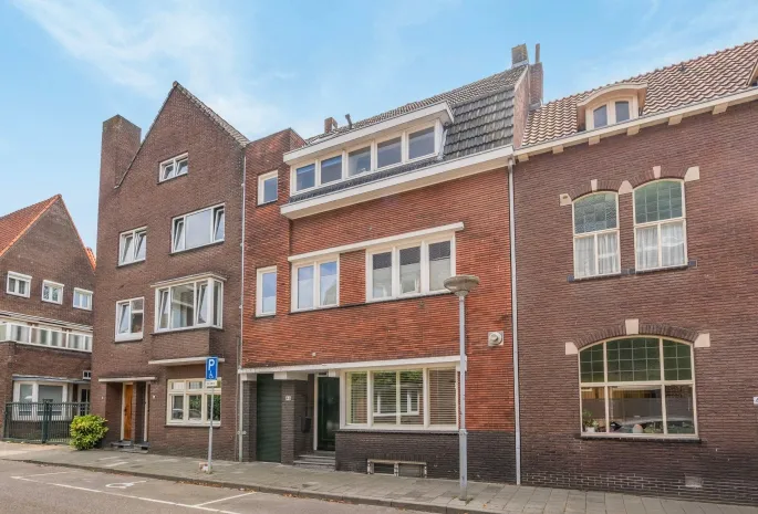 Tussenwoning te koop: Monseigneur Boermansstraat 46, Rosarium e.o. Venlo