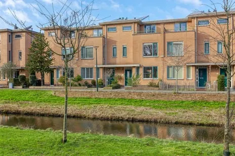 Tussenwoning te huur: Monseigneur van Steelaan 1C, Bovenveen zuid Voorburg