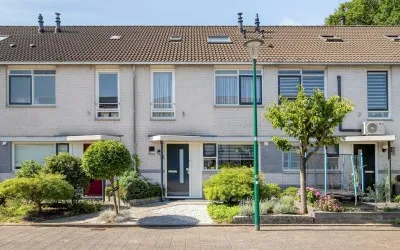 Tussenwoning te koop: Monte Christolaan 32, Gezonken Hoek Veenendaal