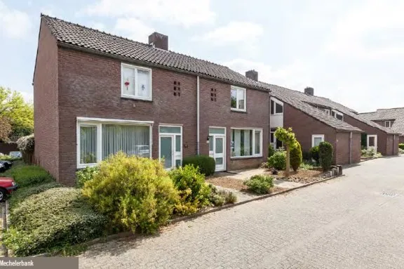 Tussenwoning te huur: Montenakerbank 17, Wolder Maastricht