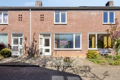 Tussenwoning te koop: Montenakerbank 24, Wolder Maastricht