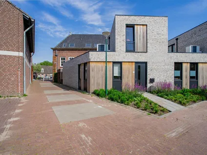 Twee-onder-één-kap te koop: Moreeshof 15, Lieshout Lieshout
