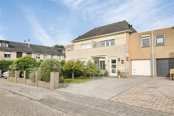 Koopwoning: Morellenstraat 3 in Almere - €675.000 - 157m²